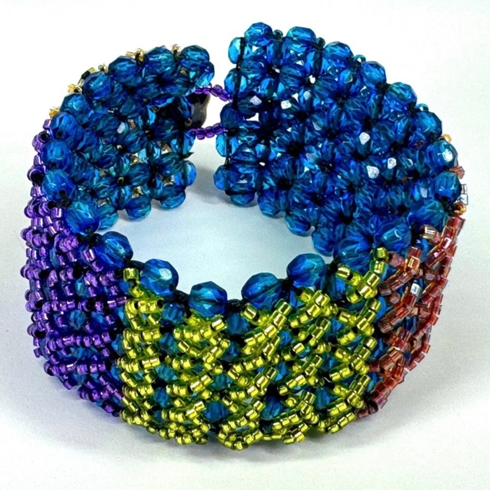 Vintage‎ artsy colors faceted crystals beadwork bracelet.